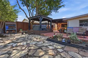 2001 Statler Dr, Carrollton, TX 75007 - Photo 32