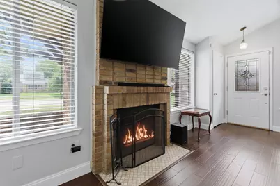 633 Hunters Glen Street, Lewisville, TX 75067 - Photo 10