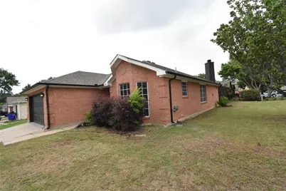 311 Stell Avenue, Mansfield, TX 76063 - Photo 2