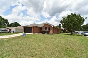 311 Stell Ave, Mansfield, TX 76063 - Photo 2