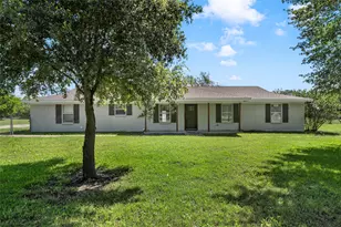 154 Longhorn Pkwy, Axtell, TX 76624 - Photo 2
