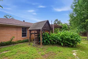 2703 Robinwood Ln, Denton, TX 76209 - Photo 24