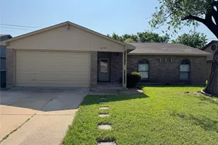 6420 Sunrise Dr, North Richland Hills, TX 76182 - Photo 2