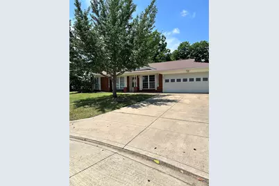 2108 Lejuan Court, Arlington, TX 76010 - Photo 4