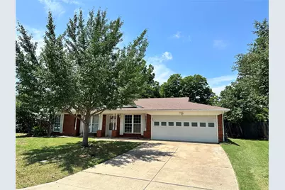 2108 Lejuan Court, Arlington, TX 76010 - Photo 2