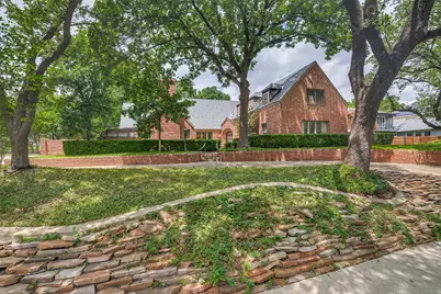 2501 W Prairie Creek Drive, Richardson, TX 75080 - Photo 2