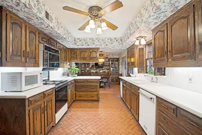 2501 W Prairie Creek Drive, Richardson, TX 75080 - Photo 10