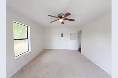 205 W Decatur Street, Chico, TX 76431 - Photo 10