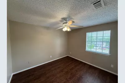 611 W Gilmer Street #B, Ennis, TX 75119 - Photo 14