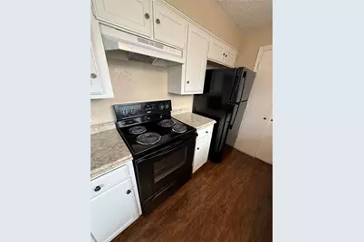 611 W Gilmer Street #B, Ennis, TX 75119 - Photo 8