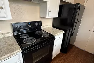 611 W Gilmer St, Ennis, TX 75119 - Photo 8