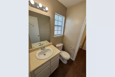 611 W Gilmer Street #B, Ennis, TX 75119 - Photo 18