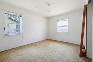 361 N Shore Pl, Lewisville, TX 75067 - Photo 10
