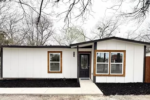 1303 N Galloway Ave, Mesquite, TX 75149 - Photo 1