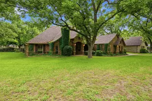 8753 S Monticello Cir, Granbury, TX 76049 - Photo 2