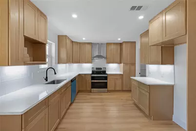 1821 El Paso Street, Lewisville, TX 75077 - Photo 8