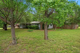 7440 Brentwood Cir, Woodway, TX 76712 - Photo 26