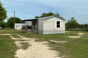 109 McKelvain St, Oglesby, TX 76561 - Photo 28