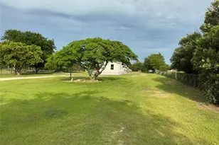 109 McKelvain St, Oglesby, TX 76561 - Photo 2