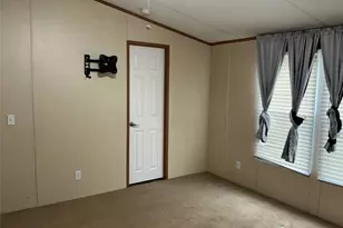 109 McKelvain St, Oglesby, TX 76561 - Photo 12