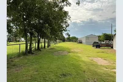 109 McKelvain Street, Oglesby, TX 76561 - Photo 6
