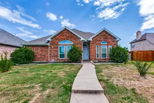 5608 Manchester Dr, Richardson, TX 75082 - Photo 1