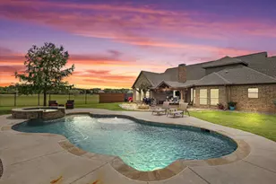 2033 Pin Oak Dr, Kaufman, TX 75142 - Photo 1