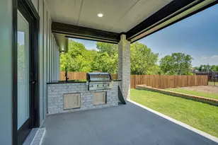 312 Matthew St, Hillsboro, TX 76645 - Photo 24