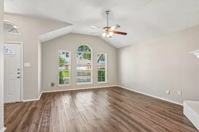 6105 Seese Drive, Arlington, TX 76018 - Photo 8