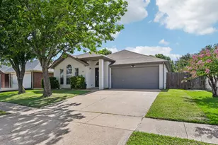 6105 Seese Dr, Arlington, TX 76018 - Photo 2