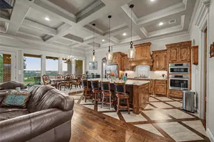 288 S Ridgeoak Ct, Weatherford, TX 76087 - Photo 2