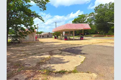 1900 Clarksville Street, Paris, TX 75460 - Photo 2