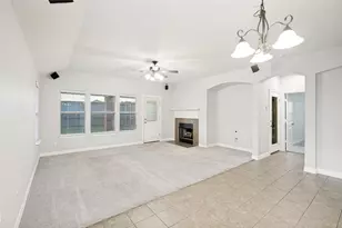 2017 Creekdale Dr, Denton, TX 76210 - Photo 10