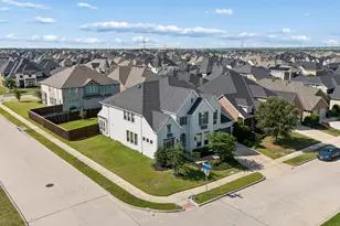 138 Spanish Bluebell Dr, Wylie, TX 75098 - Photo 2