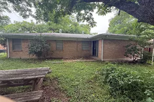 2402 W 5th Ave, Corsicana, TX 75110 - Photo 10