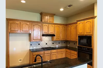 830 La Cima, Irving, TX 75039 - Photo 8