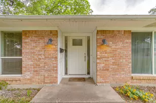 4000 Sundown Dr, Benbrook, TX 76116 - Photo 4