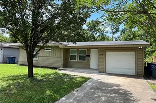 2314 Blyth Dr, Dallas, TX 75228 - Photo 2