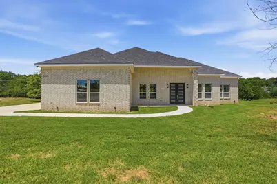 2304 Candlestick Drive, Granbury, TX 76049 - Photo 2