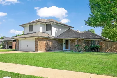 364 La Quinta Circle S, Keller, TX 76248 - Photo 1
