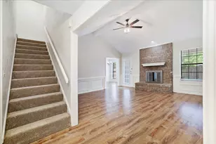 364 La Quinta Circle S, Keller, TX 76248 - Photo 2