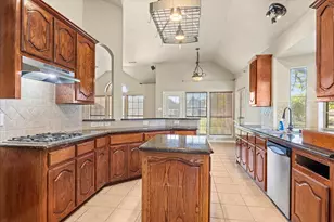 12245 Fairway Meadows Dr, Fort Worth, TX 76179 - Photo 10