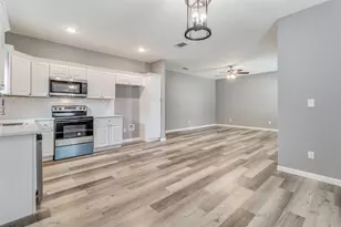 2017 S Montgomery St, Sherman, TX 75090 - Photo 6