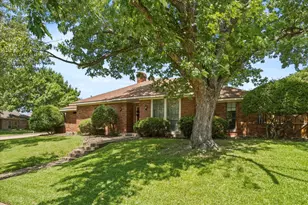 1601 Fairway Cir, Garland, TX 75043 - Photo 2