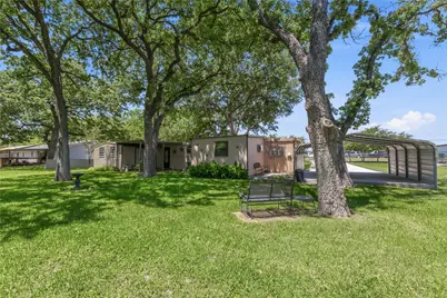 641 S Lamar Street, De Leon, TX 76444 - Photo 22