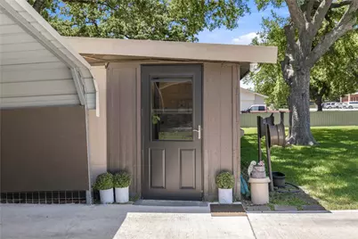 641 S Lamar Street, De Leon, TX 76444 - Photo 6