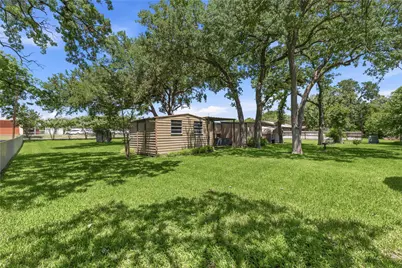 641 S Lamar Street, De Leon, TX 76444 - Photo 24