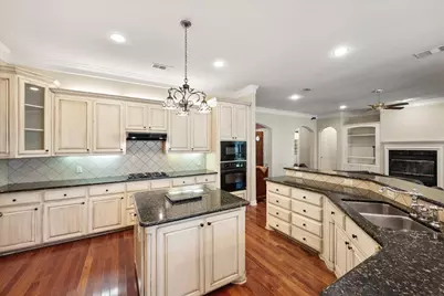 6100 Forest River Drive, Fort Worth, TX 76112 - Photo 14