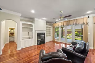 6100 Forest River Dr, Fort Worth, TX 76112 - Photo 10