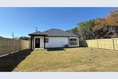 2615 Creekview Drive, Granbury, TX 76048 - Photo 10